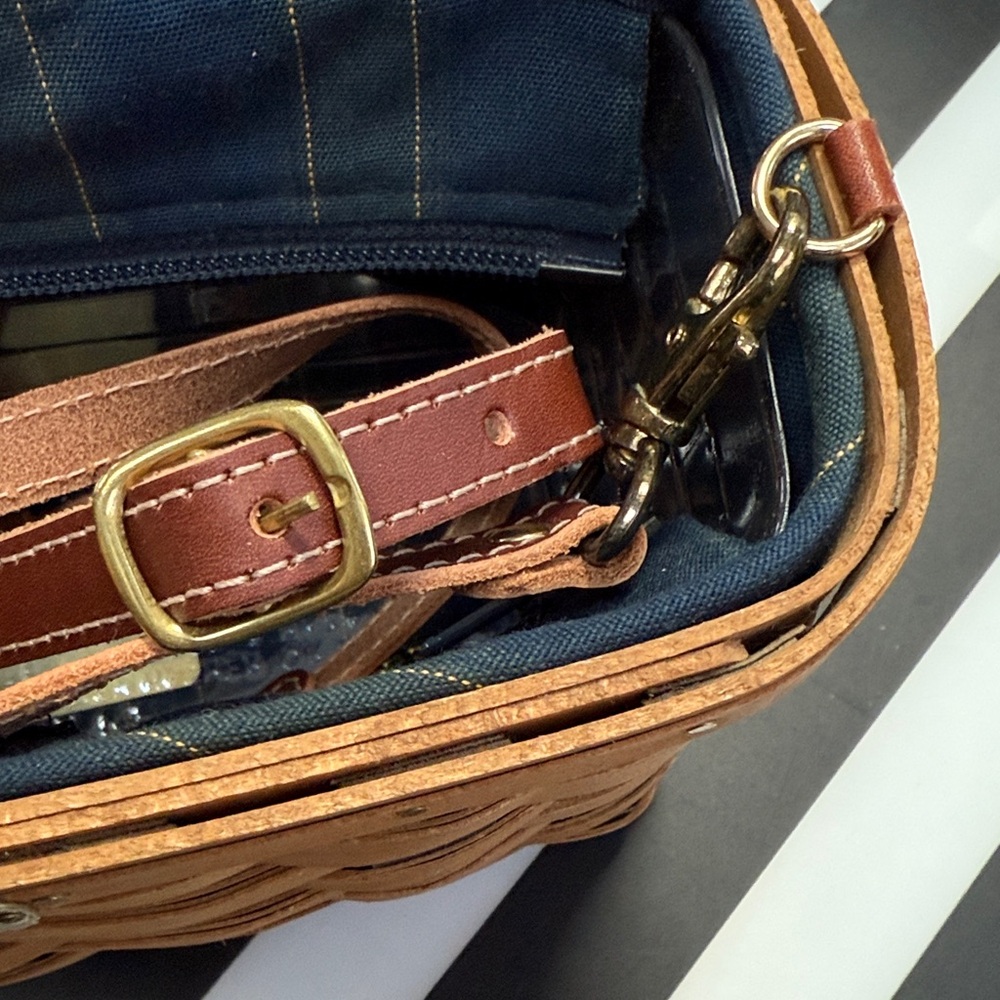 Longaberger Tan and Blue Woven Collectors Bag - Picture 7 of 8